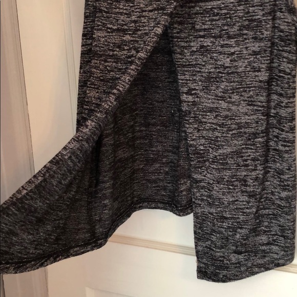 Slight Open Back Tank - Picture 3 of 3